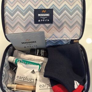 Delta One Missoni Navy and Red Travel Kit